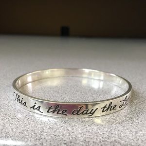James Avery, retired Psalm 118:24, bangle, sz med